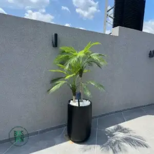 דקל מפוצל מלאכותי בגובה 1.2 מ׳ עם כד הוואי