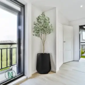 עץ אקליפטוס מלאכותי בגובה 1.5 מטר עם כד פיראוס